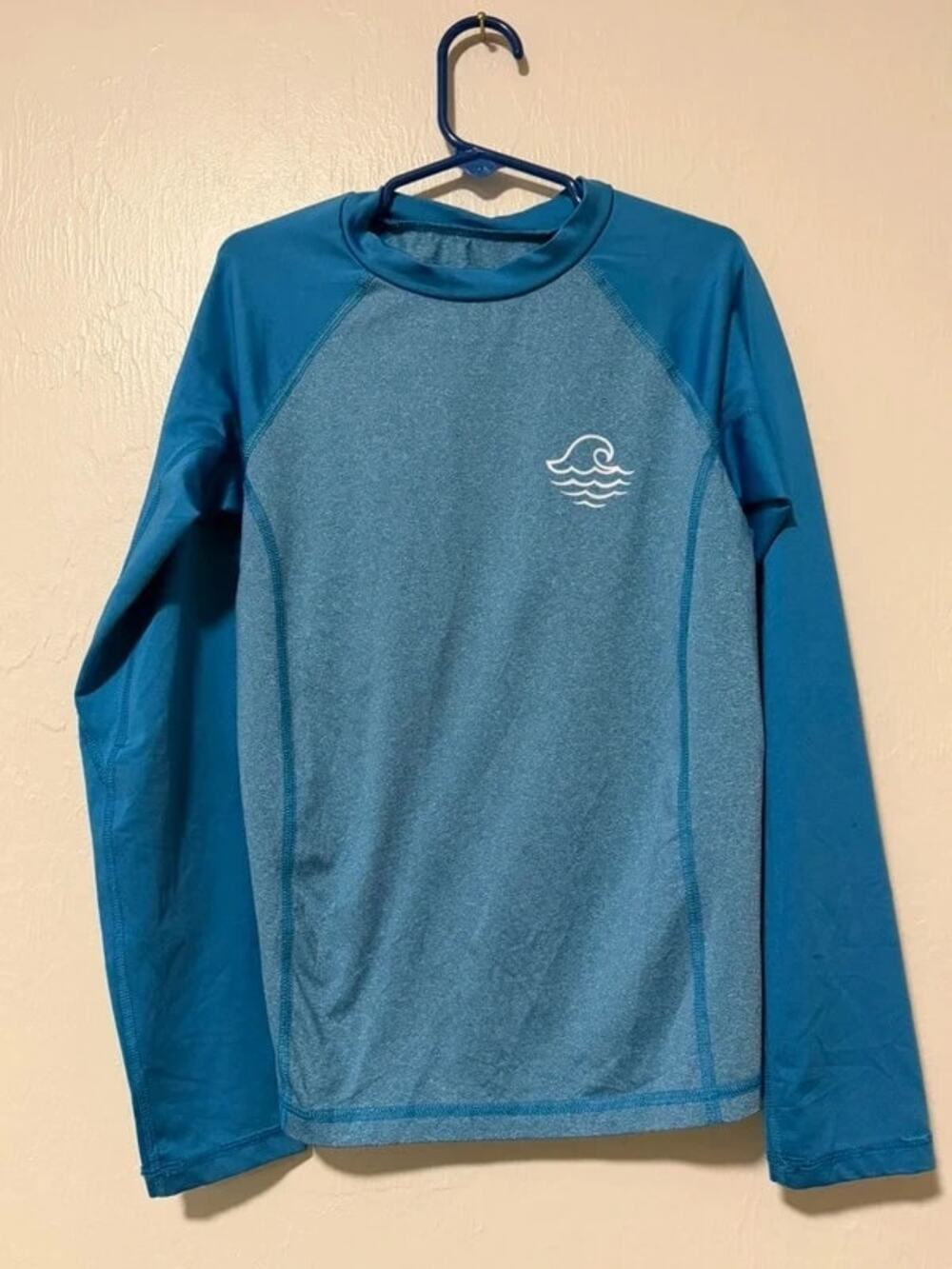 Boys medium (8/10 swim shirt)